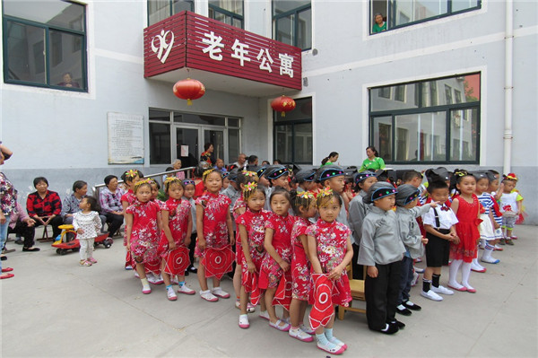 1497595636704528.jpg 《唐山镇实验幼儿园(走进社区助力成长)》+1.jpg