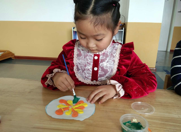 威海市荣成市上庄镇中心幼儿园开展“弘扬传统文化 缅怀中华英雄”主题教育活动